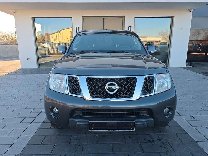Gebraucht Nissan Navara SE 190 PS (139 kW) 2011 Blau Abholung