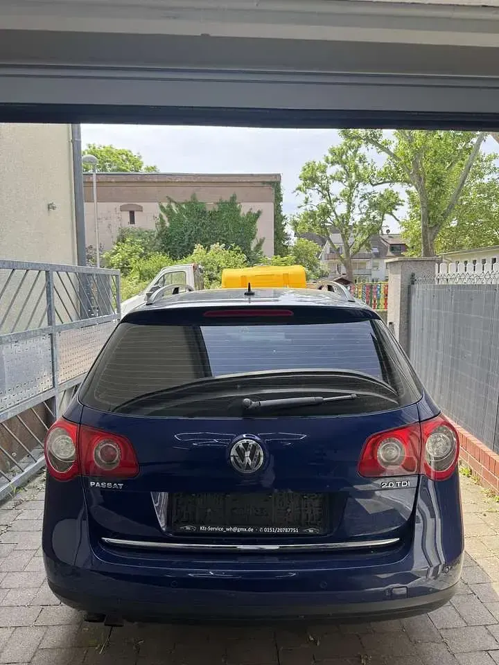 Gebraucht VW Passat Highline 140 PS (102 kW) 2005 Blau Kombi