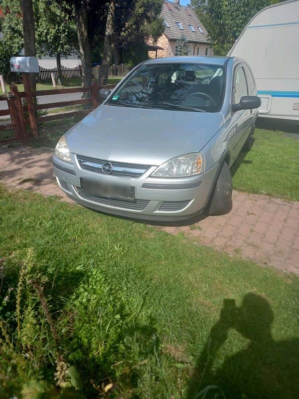 Silber Gebraucht 2004 Opel Corsa Limousine | 900 € (Guter Preis) - Bild 1/4