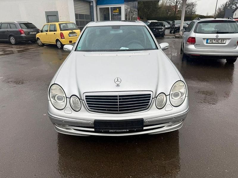 Gebraucht Mercedes E500 306 PS (225 kW) 2005 Silber Limousine