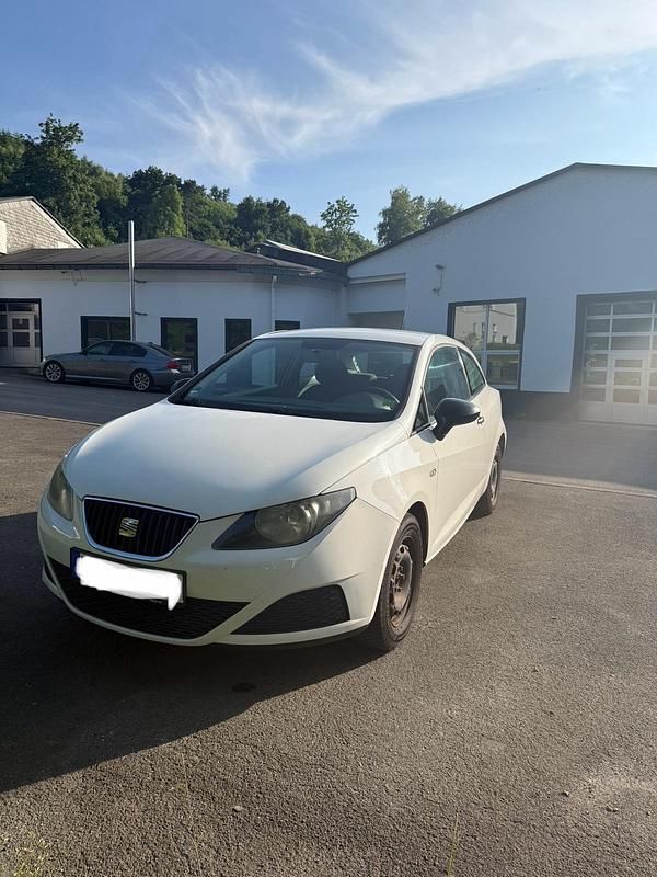 Weiß Gebraucht 2009 Seat Ibiza Coupé | 3.000 € (Fairer Preis) - Bild 1/4