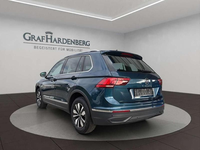 Gebraucht VW Tiguan Move 150 PS (110 kW) 2024 Blau SUV