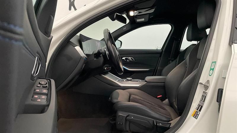 Second-hand BMW 330e Efficient Dynamics 292 CP (214 kW) 2022 Alb Break