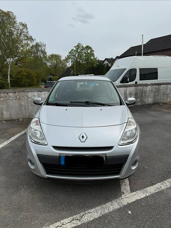 Gebraucht Renault Clio III 75 PS (55 kW) 2011 Grau Kleinwagen