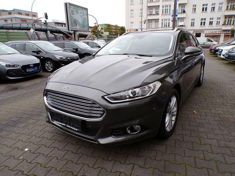 Grau Gebraucht 2018 Ford Mondeo Limousine | 16.990 € (Fairer Preis) - Bild 1/4