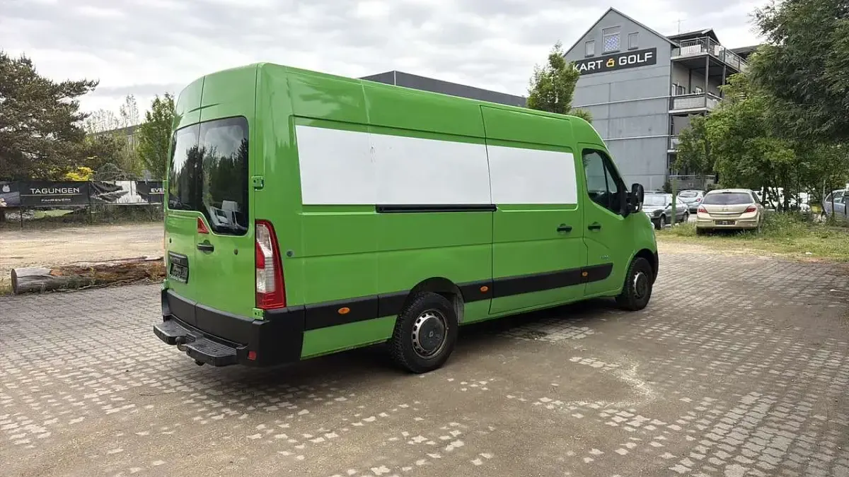Używany Renault Master 145 KM (106 kW) 2011 Zielony Minivan