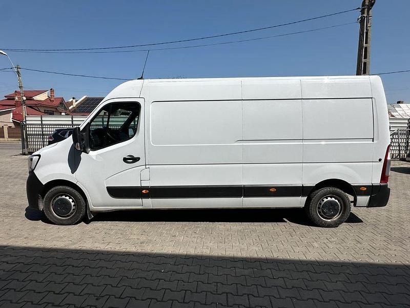 Second-hand Renault Master 184 CP (135 kW) 2022 Alb Monovolum
