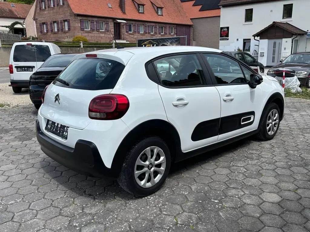 Gebraucht Citroën C3 Feel 102 PS (75 kW) 2022 Weiß Kleinwagen