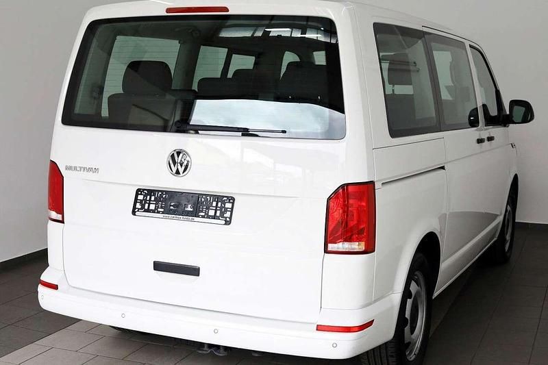 Gebraucht VW Multivan Trendline 150 PS (110 kW) 2020 Candyweiss Van