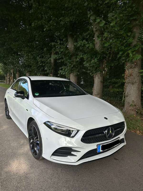 Gebraucht 2020 Mercedes A250 AMG line Limousine | 26.999 € (Fairer Preis) - Bild 1/4