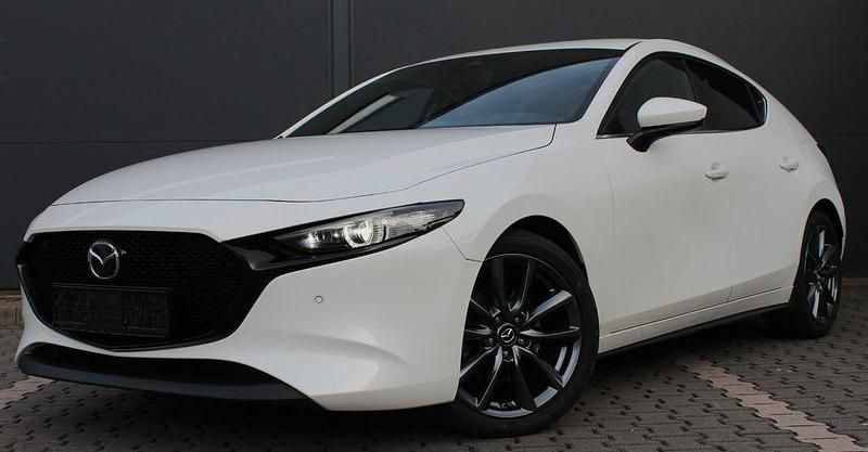 Second-hand Mazda 3 122 CP (89 kW) 2020 Alb Berlinǎ