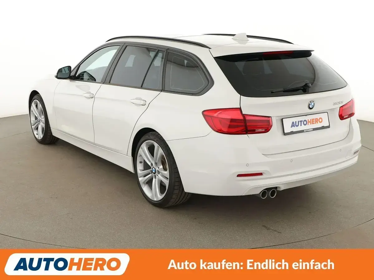 Gebraucht BMW 320 Advantage 184 PS (135 kW) 2019 Alpinweiss iii Kombi