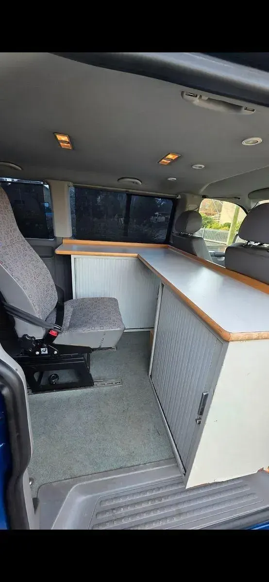 Gebraucht VW Caravelle 131 PS (96 kW) 2004 Blau Van