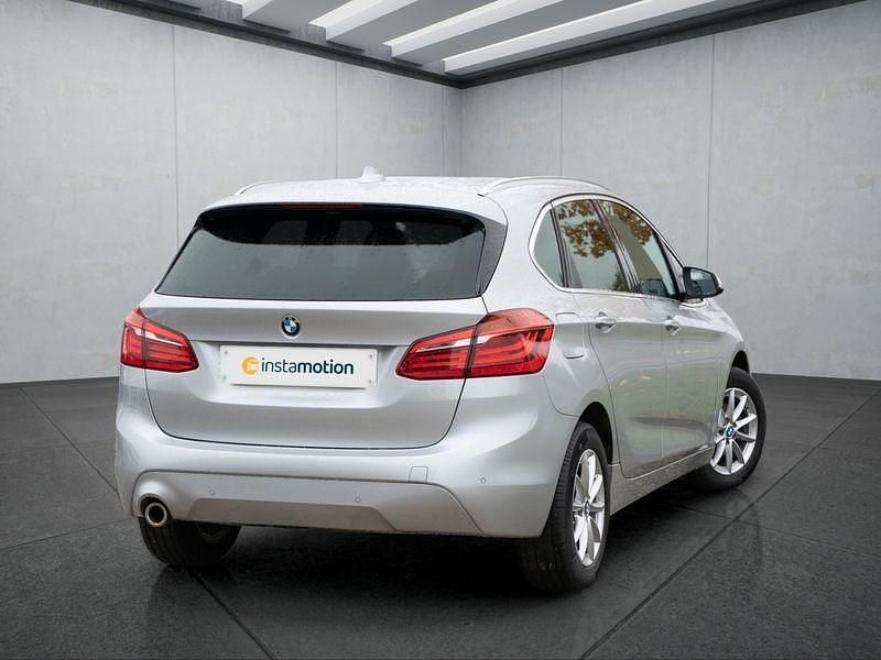 Gebraucht BMW 216 Active Tourer 109 PS (80 kW) 2021 Silber Van / Kleinbus