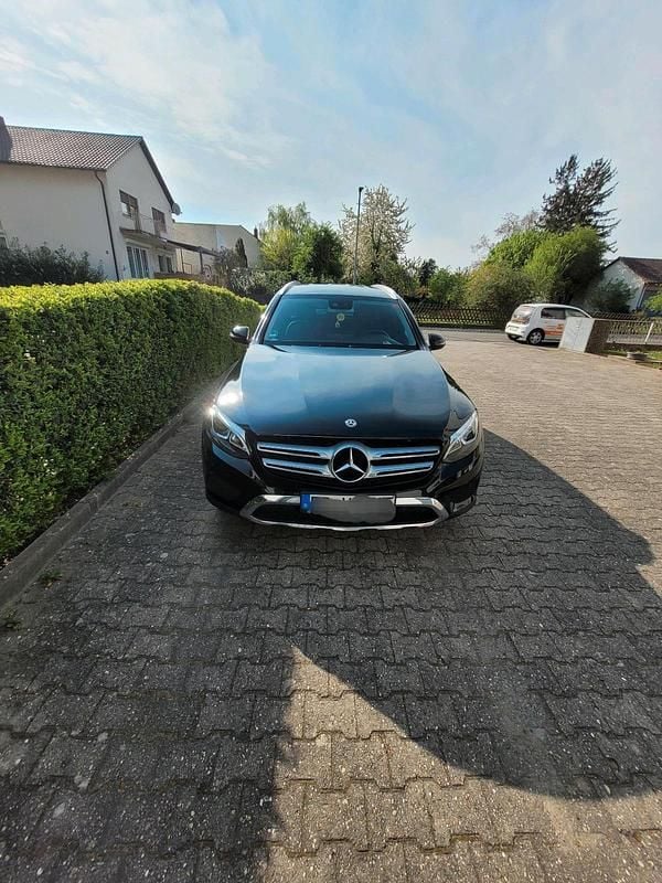 Gebraucht Mercedes GLC250 204 PS (150 kW) 2018 Schwarz SUV