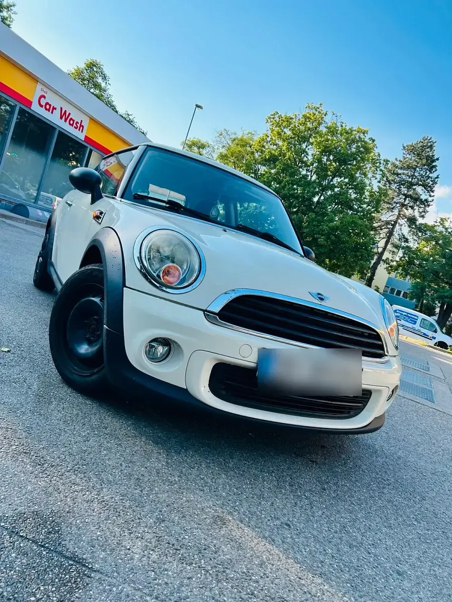 Gebraucht Mini Cooper Coupé 72 PS (52 kW) 2010 Andere farben Coupé