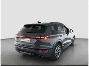 Gebraucht Audi Q6 e-tron 225 kW (306 PS) 2025 Grau (magnetgrau) SUV