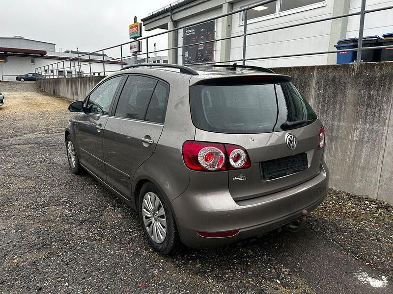 Gebraucht VW Golf VII Match 122 PS (89 kW) 2013 Braun Limousine