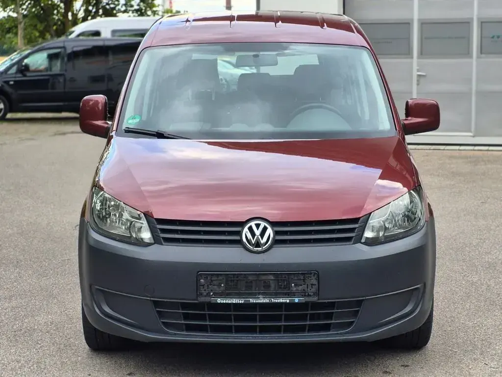 Gebraucht VW Caddy Trendline 105 PS (77 kW) 2012 Rot Van / Kleinbus
