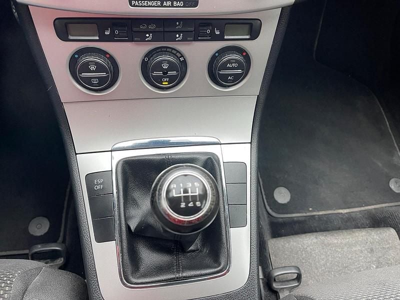 Gebraucht VW Passat 116 PS (85 kW) 2007 Silber Limousine