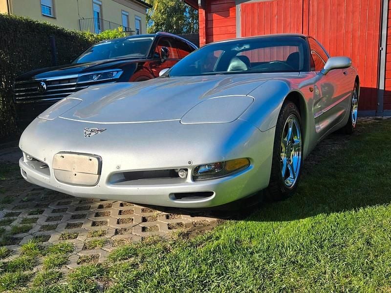 Second-hand Corvette C5 344 CP (253 kW) 2003 Argintiu Coupe