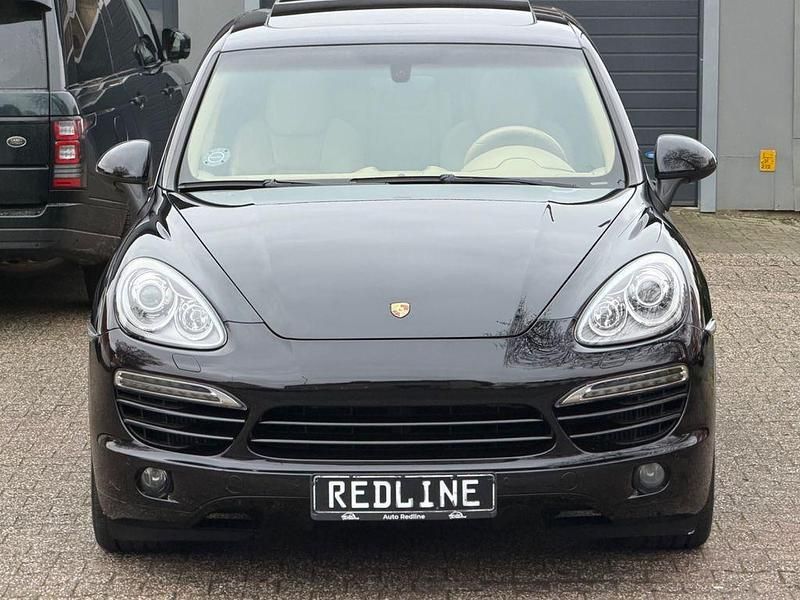 Gebraucht Porsche Cayenne 245 PS (180 kW) 2011 Tiefschwarz SUV