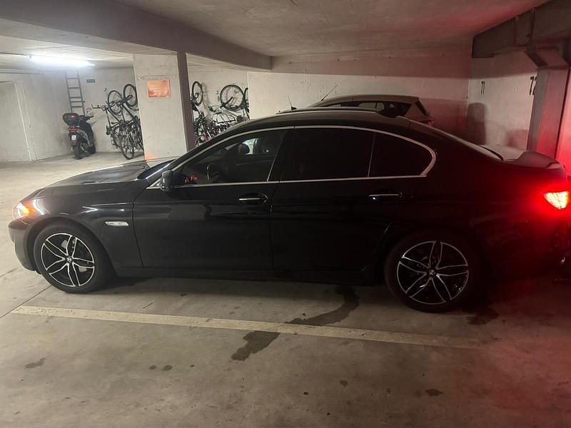 Gebraucht BMW 520 2013 Schwarz Limousine