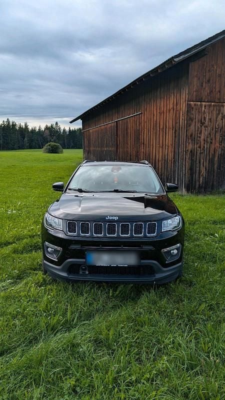 Schwarz Gebraucht 2019 Jeep Compass SUV | 18.500 € (Fairer Preis) - Bild 1/4