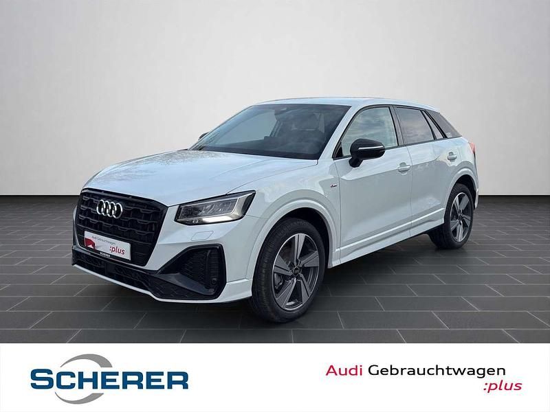 Gebraucht Audi Q2 Ambiente 150 PS (110 kW) 2025 Gletscherweiß metallic (metallic) SUV
