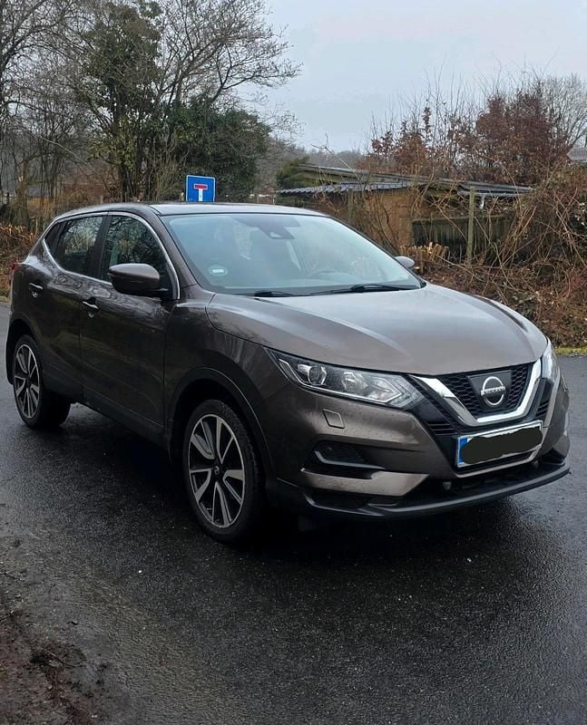 Gebraucht Nissan Qashqai 115 PS (84 kW) 2018 Braun SUV