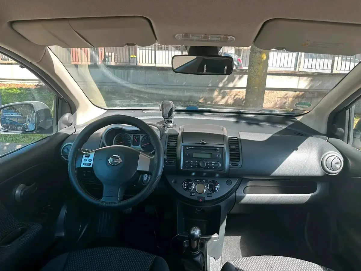Gebraucht Nissan Note 88 PS (64 kW) 2006 Silber Kleinwagen