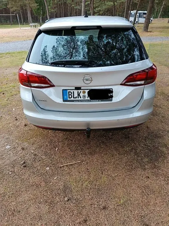 Gebraucht Opel Astra Edition 95 PS (69 kW) 2016 Silber Kombi