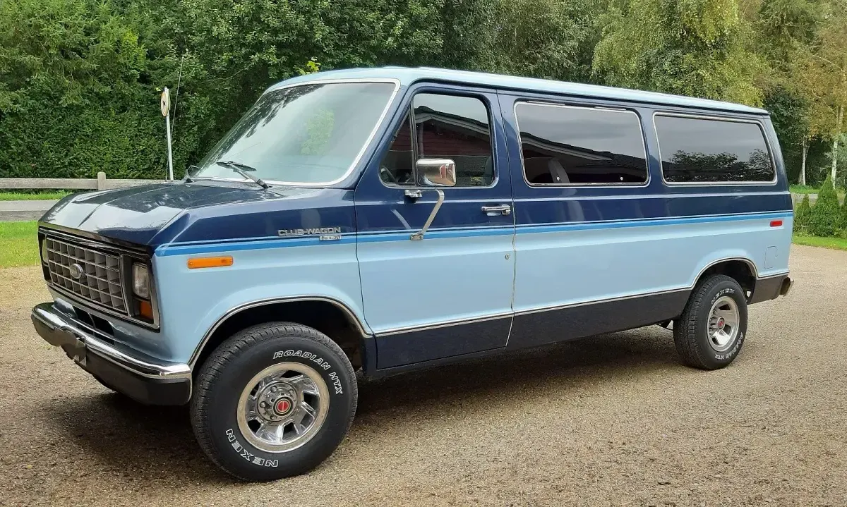 Używany Ford V8 210 KM (154 kW) 1986 Niebieski Kombi
