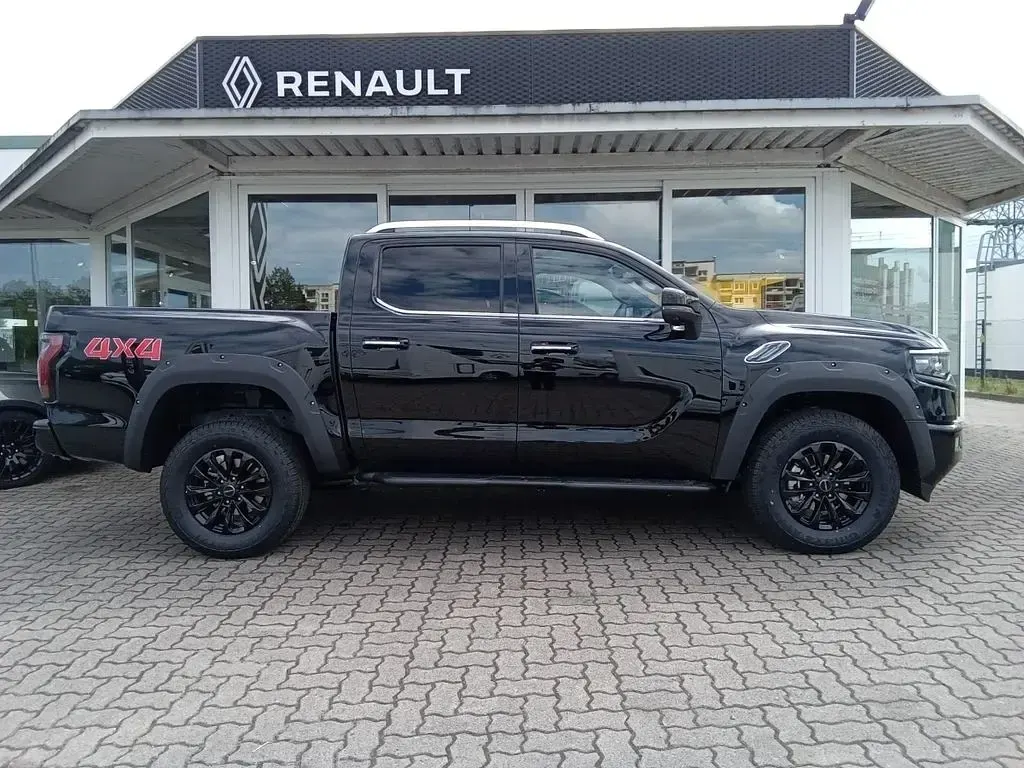 Neu Foton 4 2026 Schwarz SUV