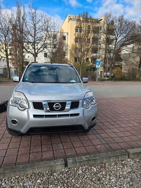 Gebraucht Nissan X-Trail 150 PS (110 kW) 2012 Silber SUV