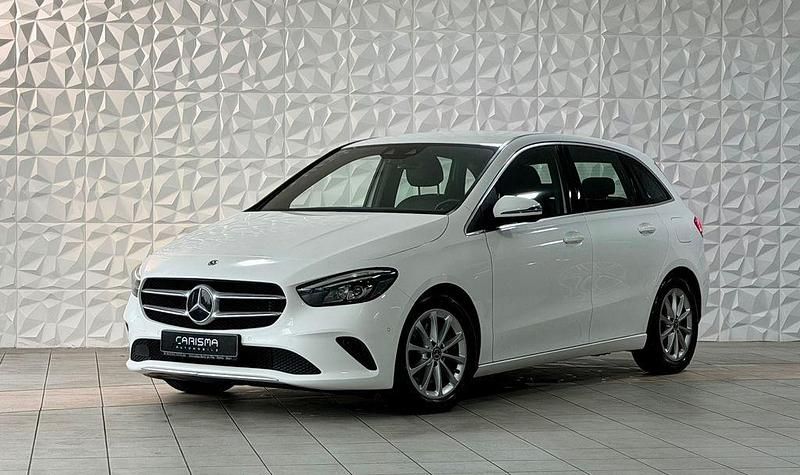 Gebraucht Mercedes B220 190 PS (139 kW) 2019 Weiß Van / Kleinbus