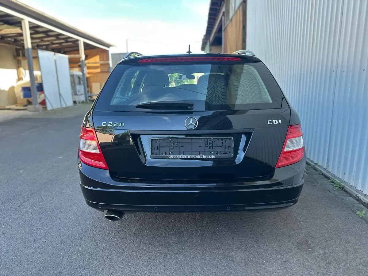 Gebraucht Mercedes C220 170 PS (125 kW) 2010 Schwarz Kombi