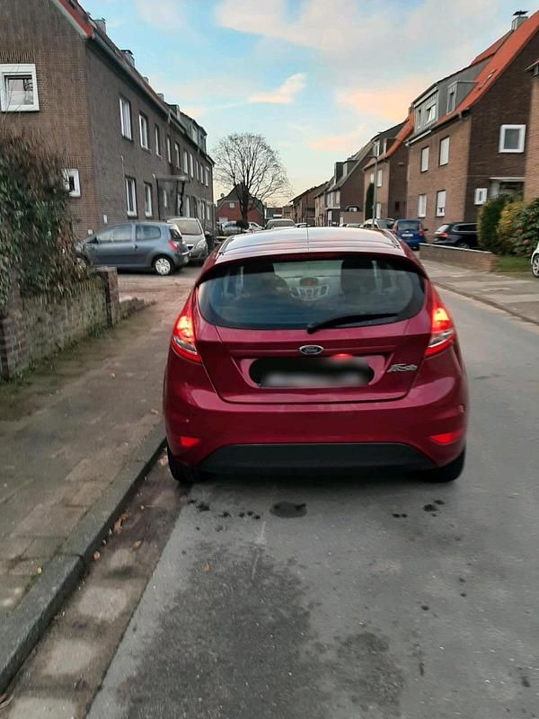 Gebraucht Ford Fiesta 82 PS (60 kW) 2009 Violet Kleinwagen