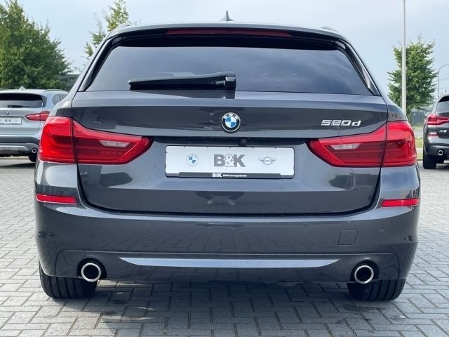Gebraucht BMW 520 Performance 190 PS (139 kW) 2019 Grau metallic sophistograu brillanteffekt metagrau Kombi