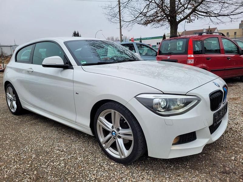 Weiß Gebraucht 2015 BMW 116 M Sport Kleinwagen | 9.400 € (Fairer Preis) - Bild 1/4