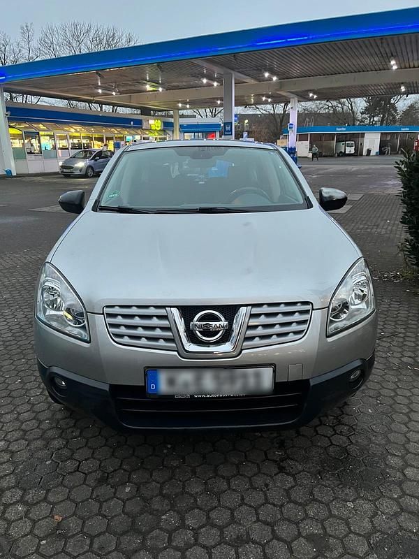 Grau Gebraucht 2010 Nissan Qashqai SUV | 4.000 € - Bild 1/4