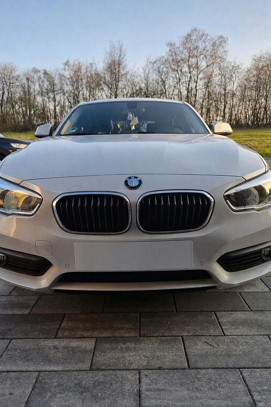 Gebraucht BMW 120 Advantage 190 PS (139 kW) 2017 Weiß Kleinwagen