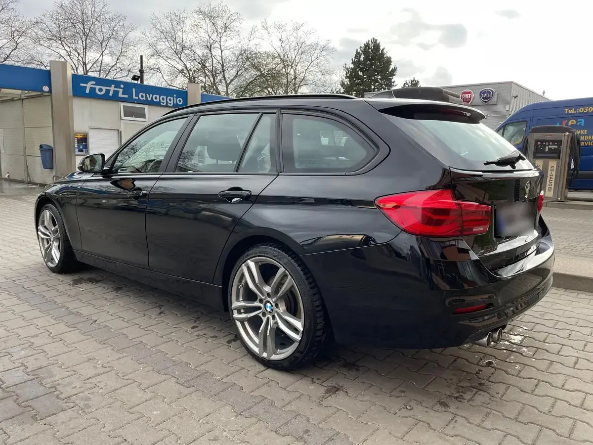 Gebraucht BMW 320 190 PS (139 kW) 2018 Schwarz Kombi