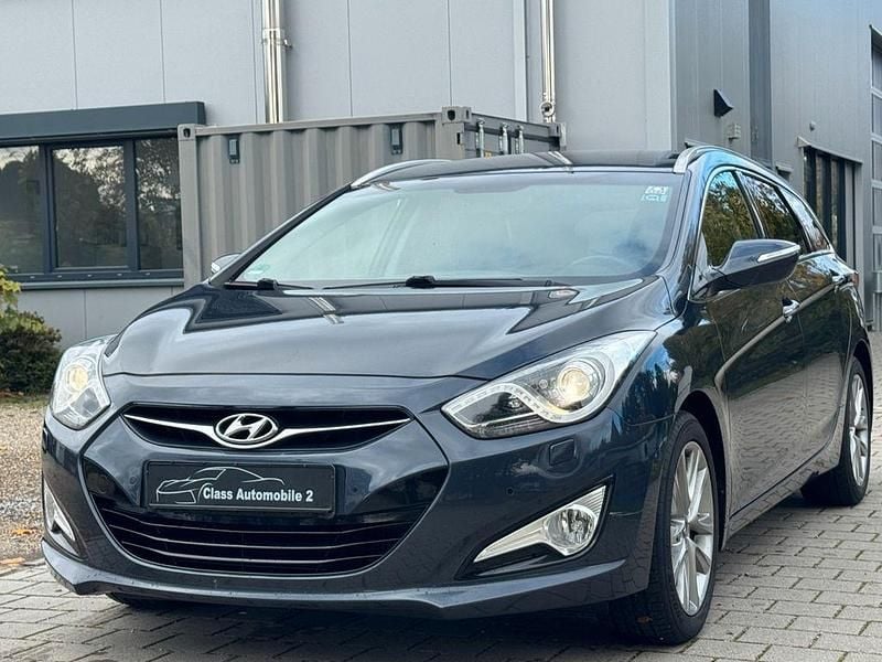 Blau Gebraucht 2014 Hyundai i40 Edition Kombi | 6.990 € (Guter Preis) - Bild 1/4