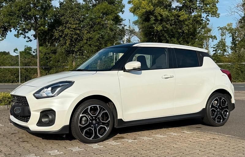 Weiß Gebraucht 2018 Suzuki Swift Sport Kleinwagen | 13.490 € (Fairer Preis) - Bild 1/4