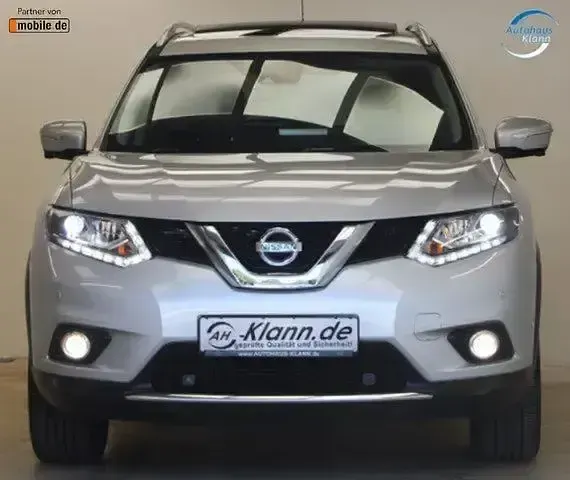 Gebraucht Nissan X-Trail Tekna 131 PS (96 kW) 2016 Silber SUV