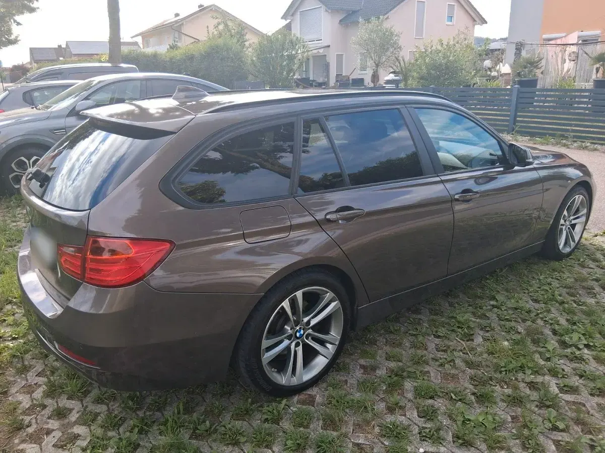 Gebraucht BMW 320 184 PS (135 kW) 2014 Braun Kombi