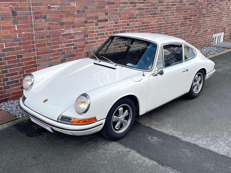 Hellelfenbein (6604) Gebraucht 1966 Porsche 912 Coupé | 59.900 € - Bild 1/4