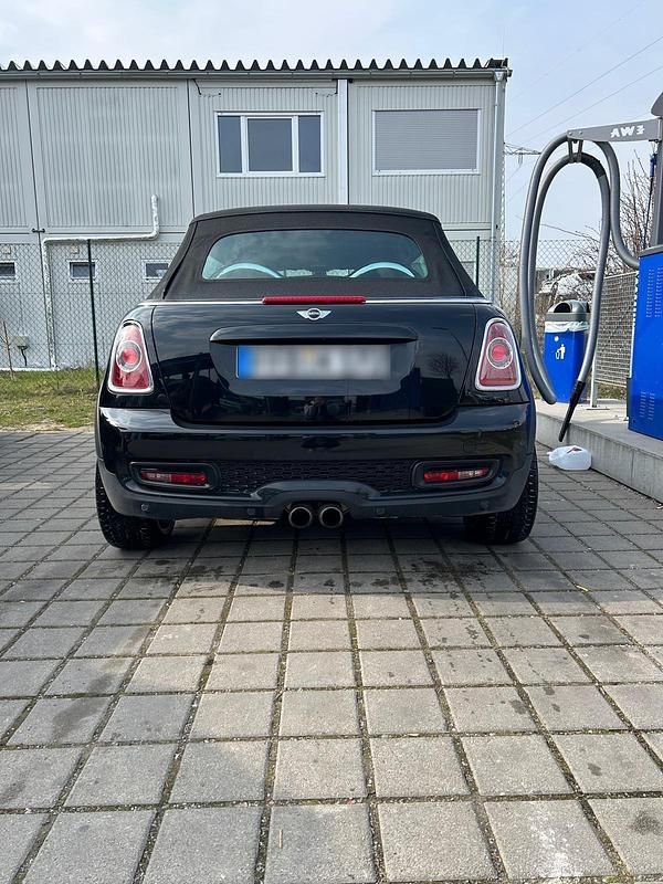 Gebraucht Mini Cooper S Cabriolet 184 PS (135 kW) 2011 Schwarz Cabrio