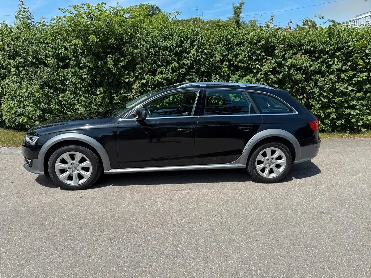 Gebraucht Audi A4 Allroad 190 PS (139 kW) 2015 Schwarz Kombi